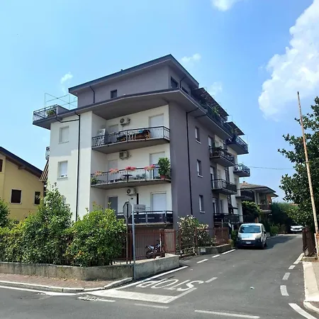 Blu Peschiera Apartment